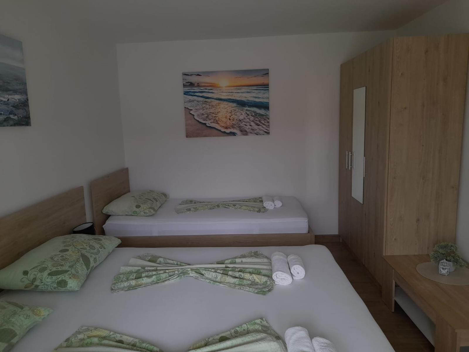 Apartments Boric Lopar Room photo